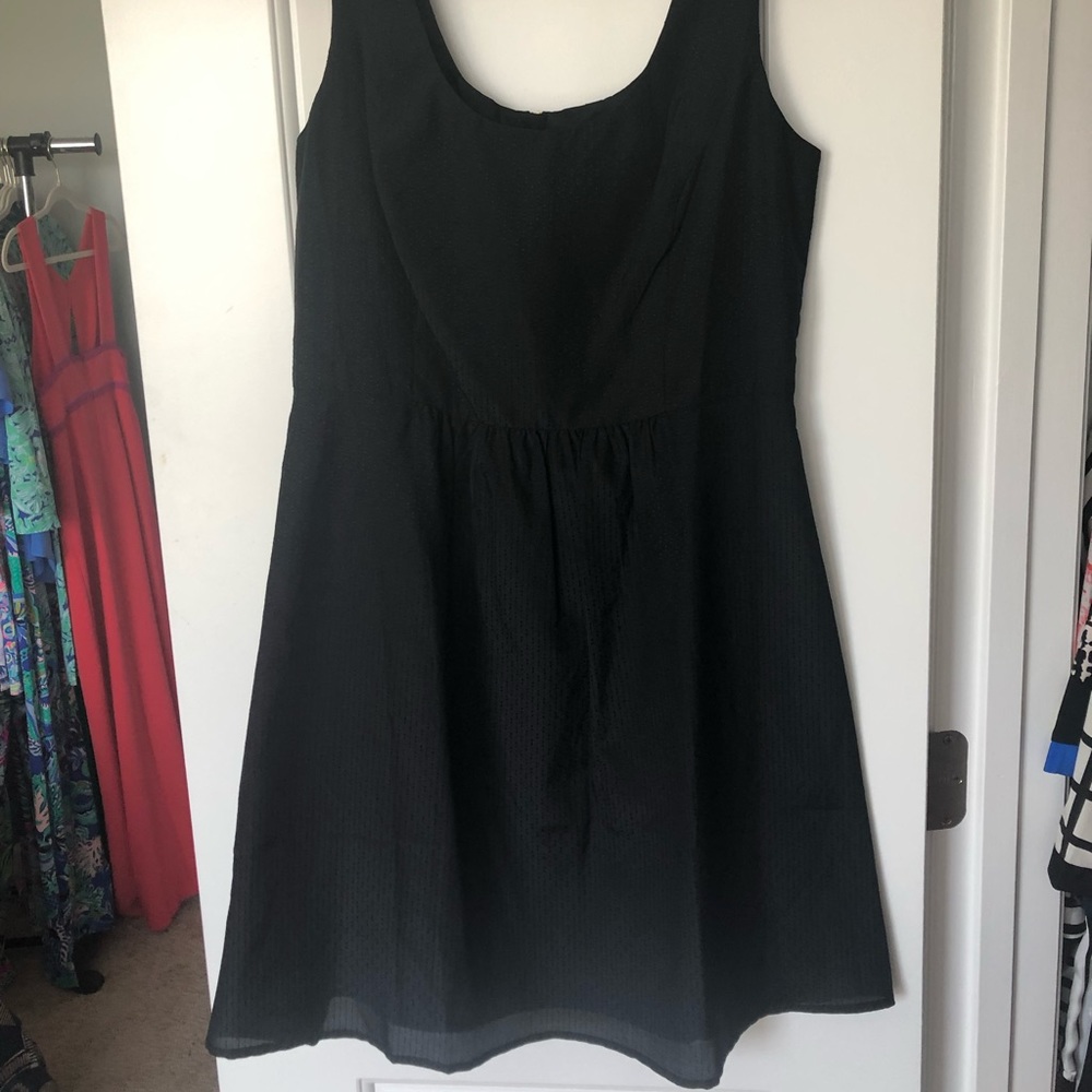 NWT - Vineyard Vines Dress - Size 6 - Picture 2 of 4